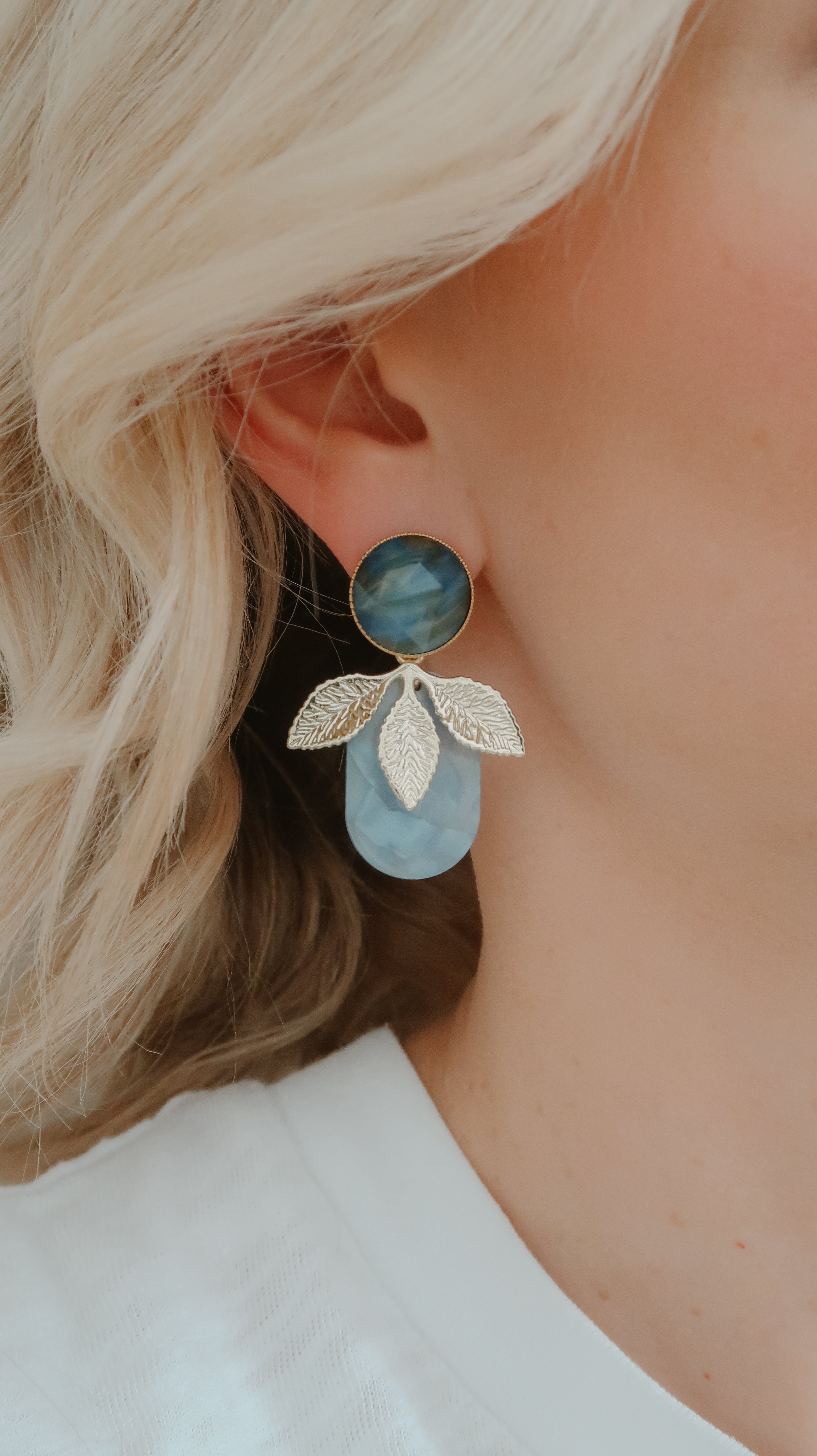 Azure leaf