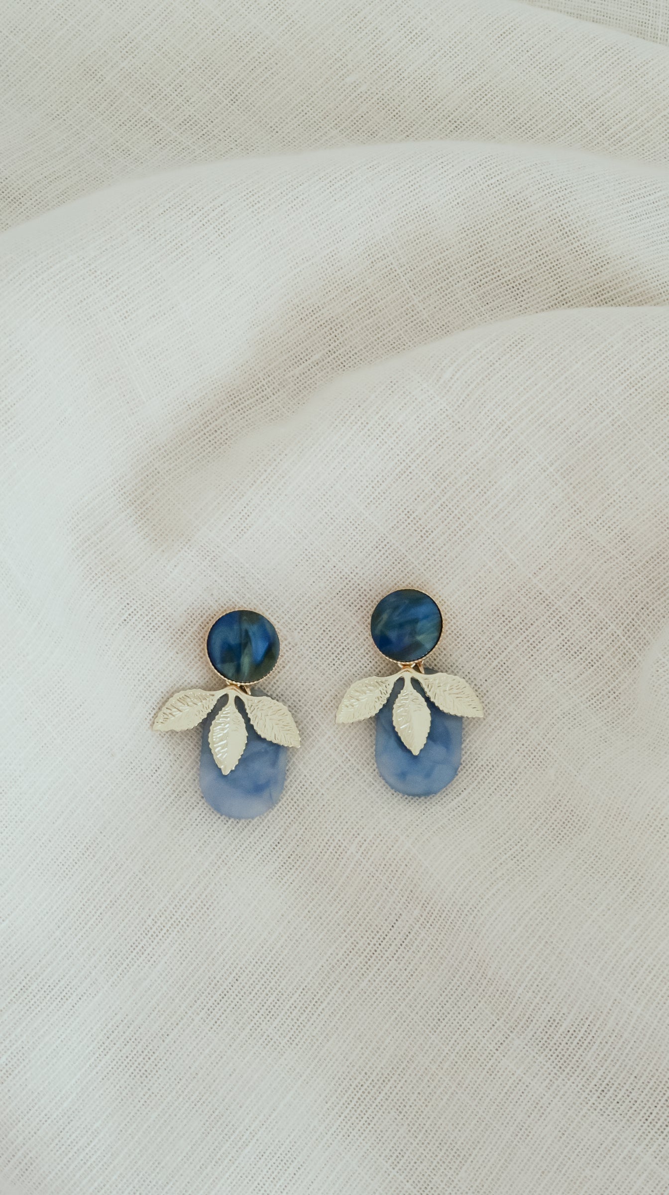 Azure leaf