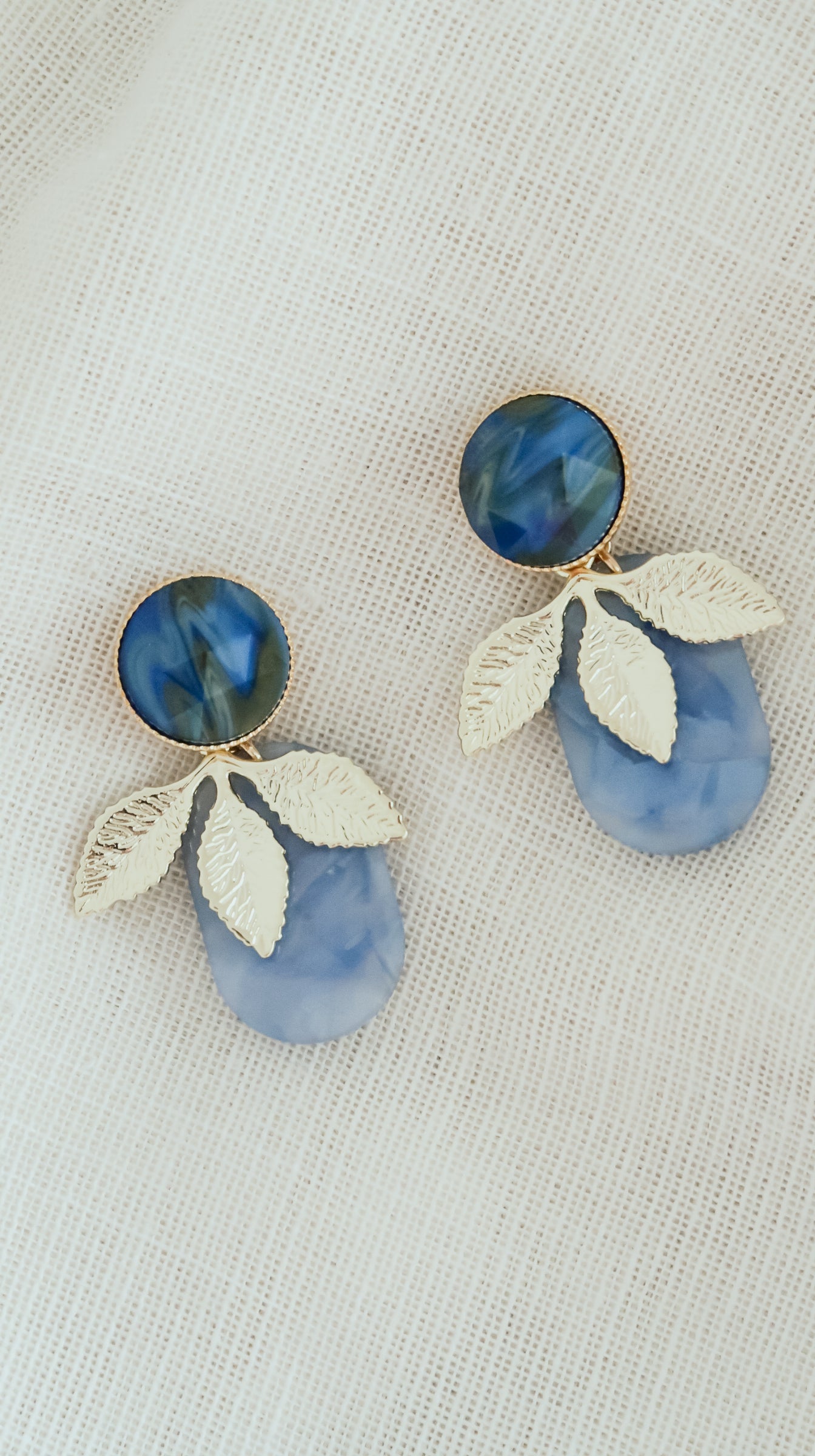 Azure leaf