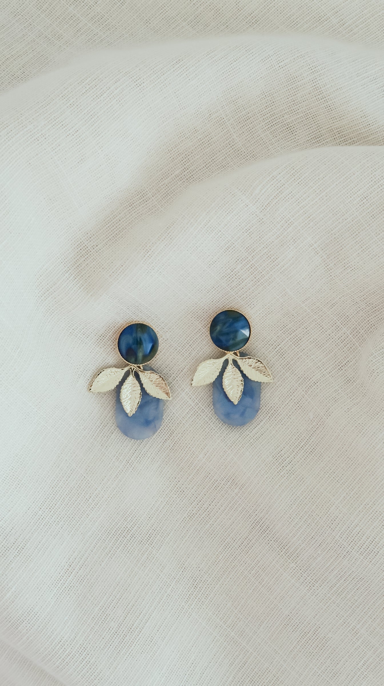 Azure leaf