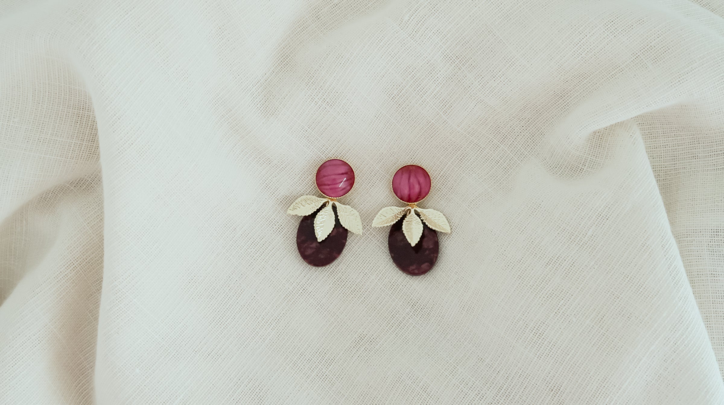 Burgundy leaf