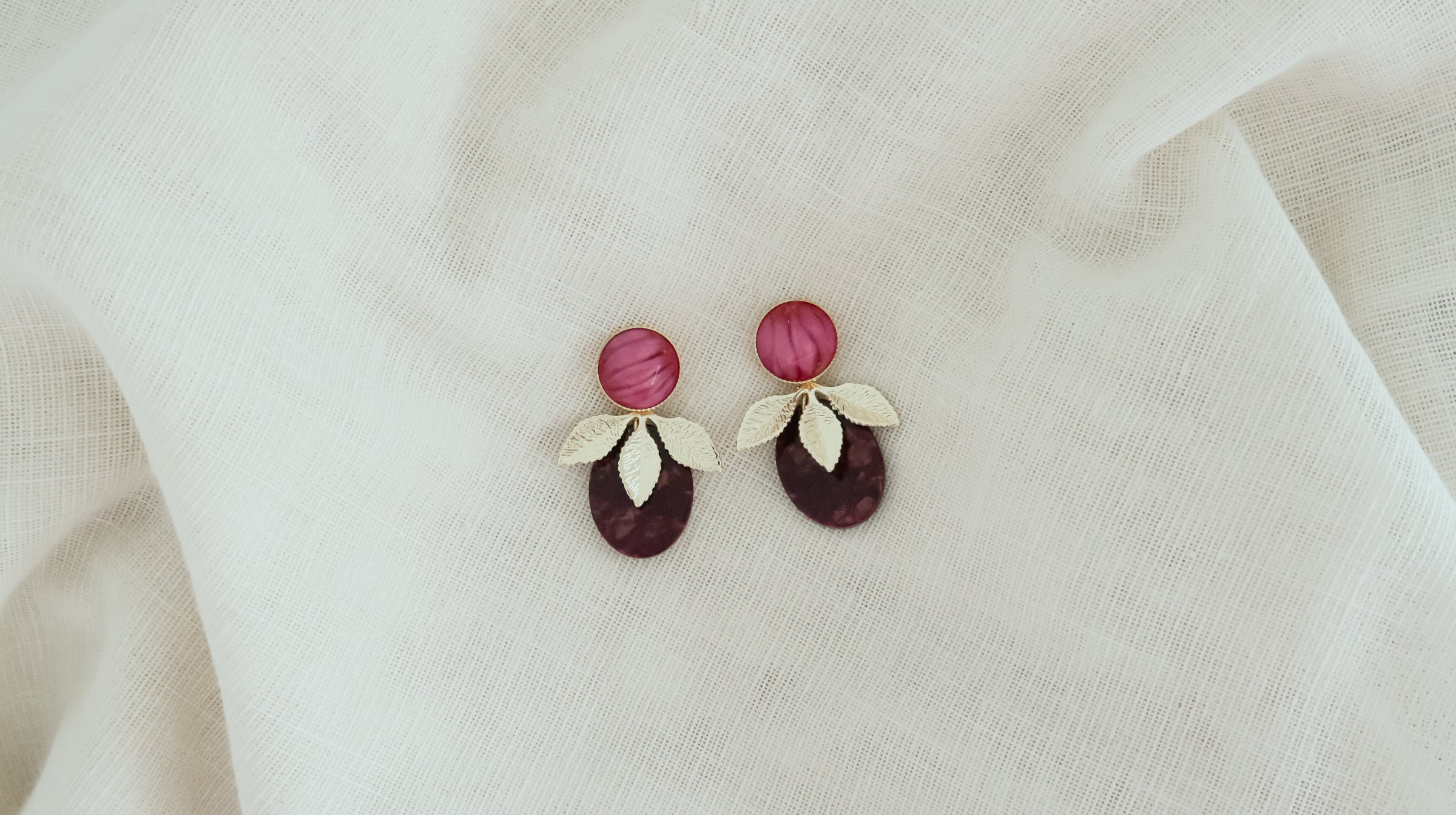 Burgundy leaf