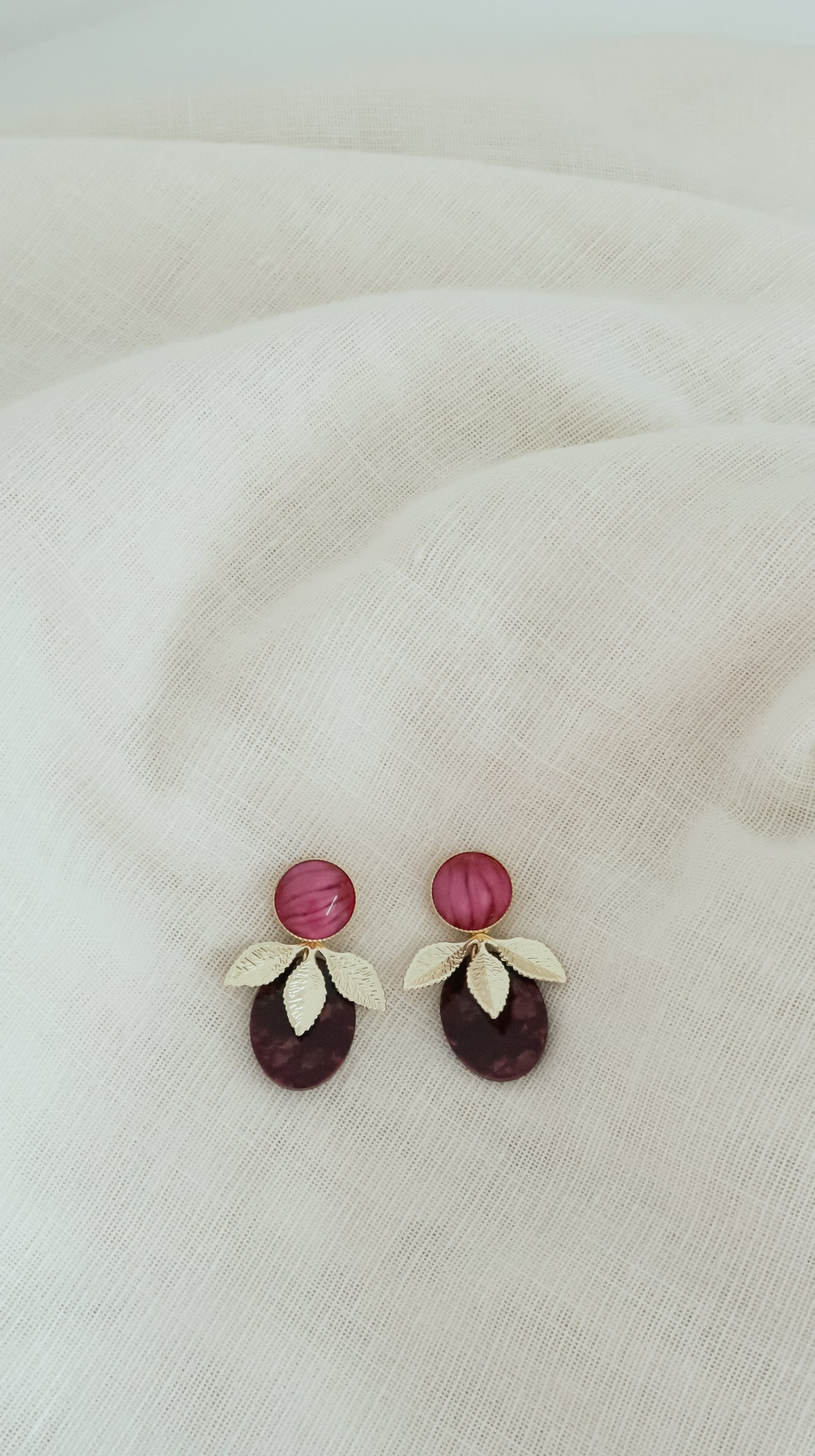 Burgundy leaf
