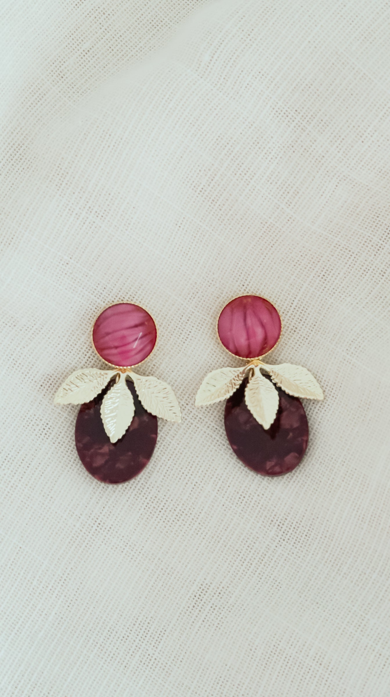 Burgundy leaf