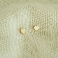 Gratis love studs 