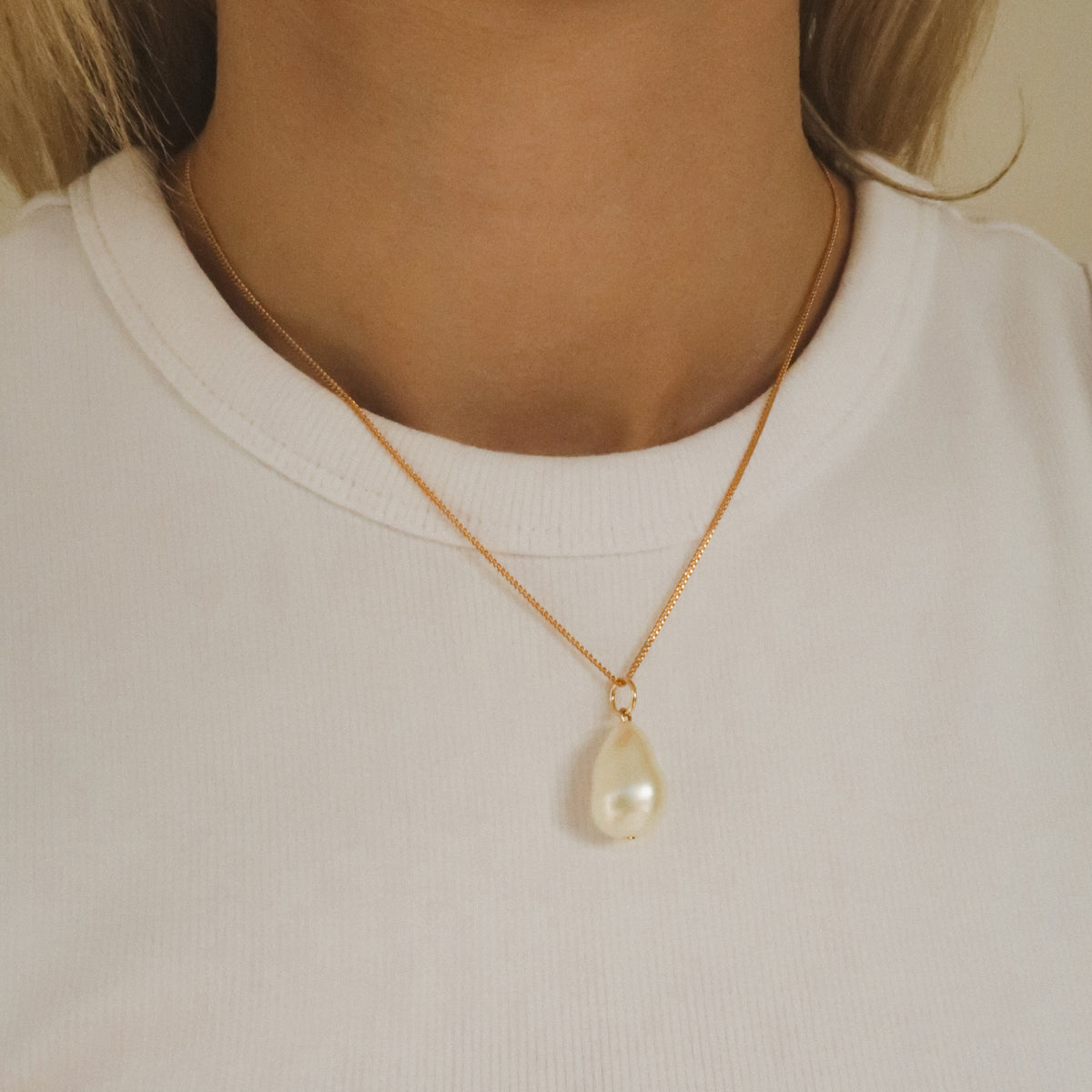 Barok pearl charm